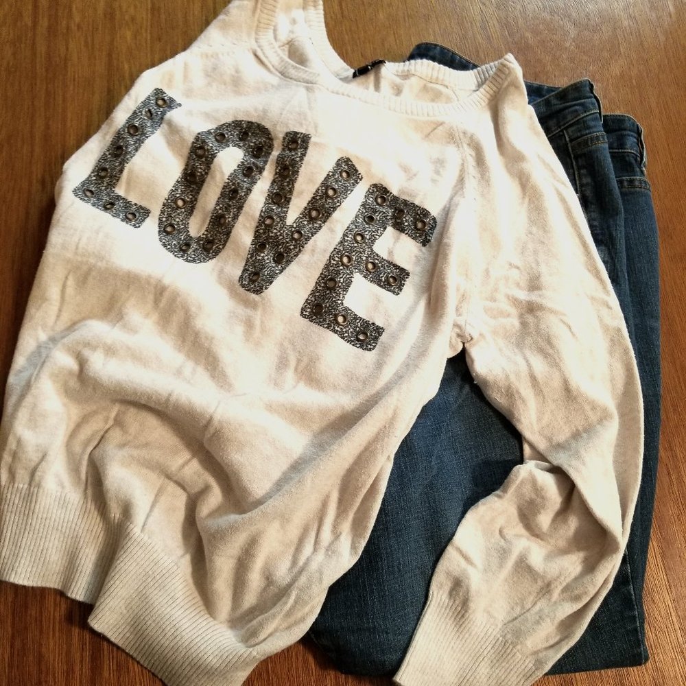 Torrid LOVE Sweater Size 3